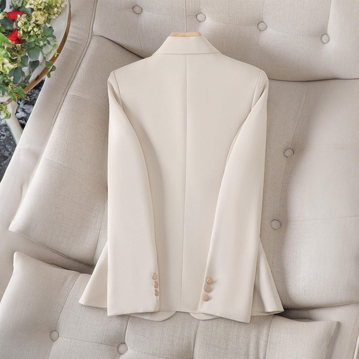 Lapel Collar Slim Fit Blazer for Women